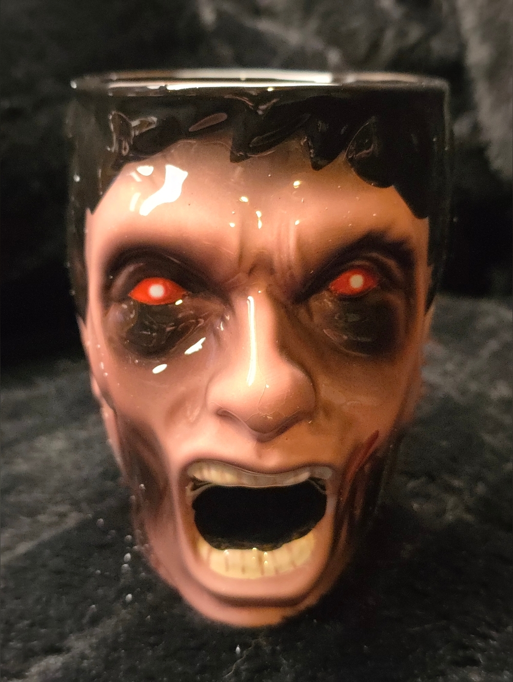 Dead Rising 4 Limited Edition Zombie Mug - Picture 7 of 11